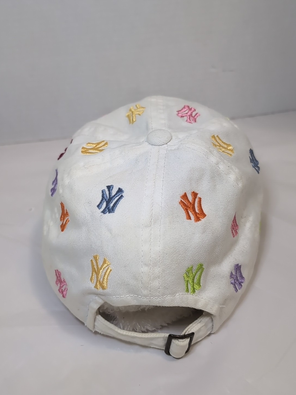 American Needle NY Yankees White Cap with Embroidered Logos MLB - Picture 4 of 9